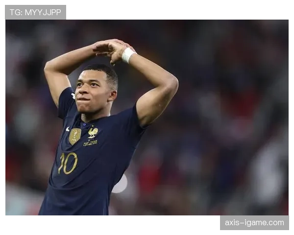 姆巴佩荣膺世界杯银球奖,超凡实力与未来潜力引全球瞩目 姆巴佩荣膺世界杯银球奖,超凡实力与未来潜力引全球瞩目