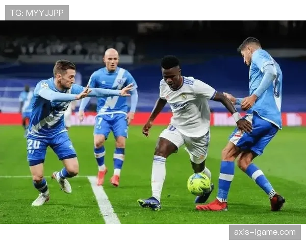 西甲本周焦点：豪门球队争锋，争夺冠军荣耀状态备受关注